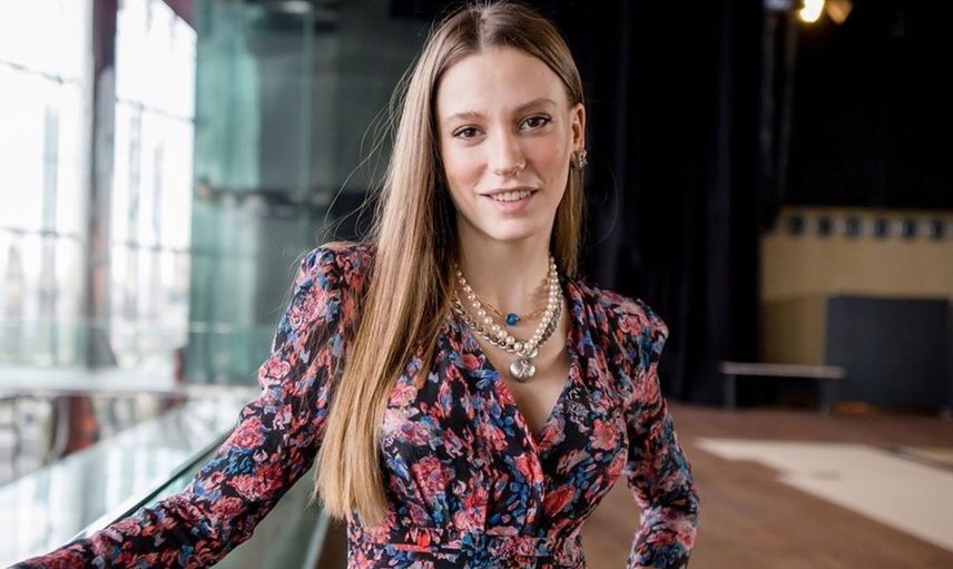 Ünlü Oyuncu Serenay Sarıkaya’ya Kabusu Yaşatan Saldırgan Akıl Hastanesine Yatırıldı!