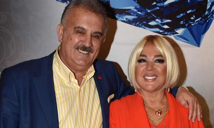 Ünlü Sanatçı Canlı Yayında Yuvarlandı!