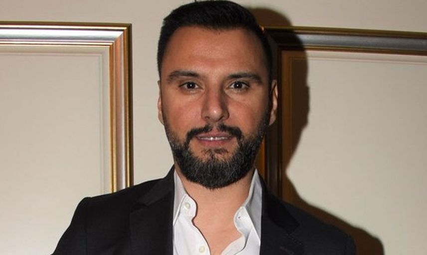 Ünlü Şarkıcı Alişan Esra Erol’un Eşiyle Çıkan Boşanma Haberlerini Beğenmesine Yönelik İlk Tepkisini Gösterdi