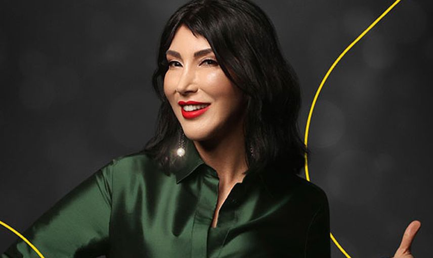 Ünlü Şarkıcı Hande Yener Konsere Sahne Kostümü Yerine Koltuk Örtüsüyle Çıkınca Dalga Konusu Oldu!