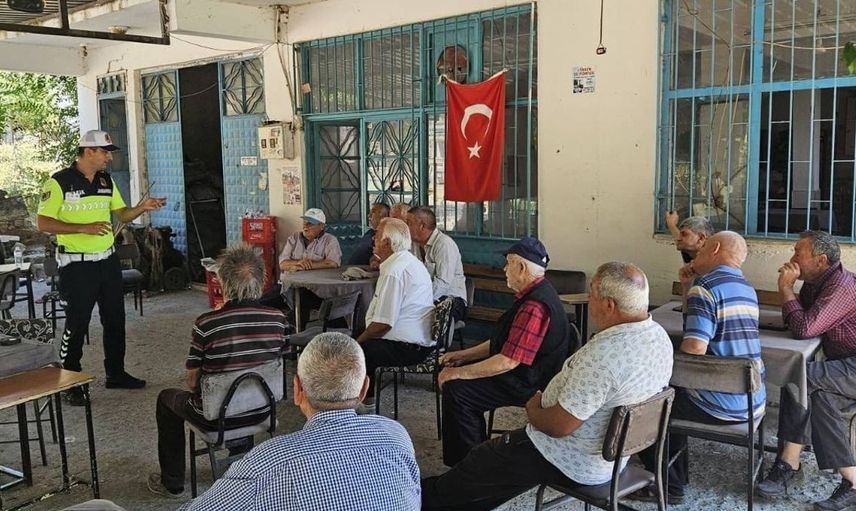Uşak’ta çiftçilere traktör kazalarına karşı bilgilendirme semineri