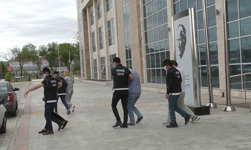 Uşak’ta Uyuşturucu Satıcıları Denetlemeye Takıldı