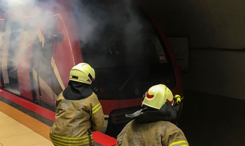 Üsküdar metrosunda korkutan yangın: Duraktaki elektrik trafosunda yangın çıktı