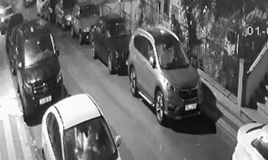 Üsküdar'da Dehşet: Sokak Ortasında Yaşlı Adamı Öldüresiye Dövdüler