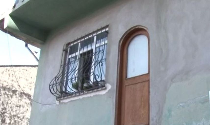 Üsküdar'da Fıkra Gibi Bina: Kapısı Var Çıkışı Yok!