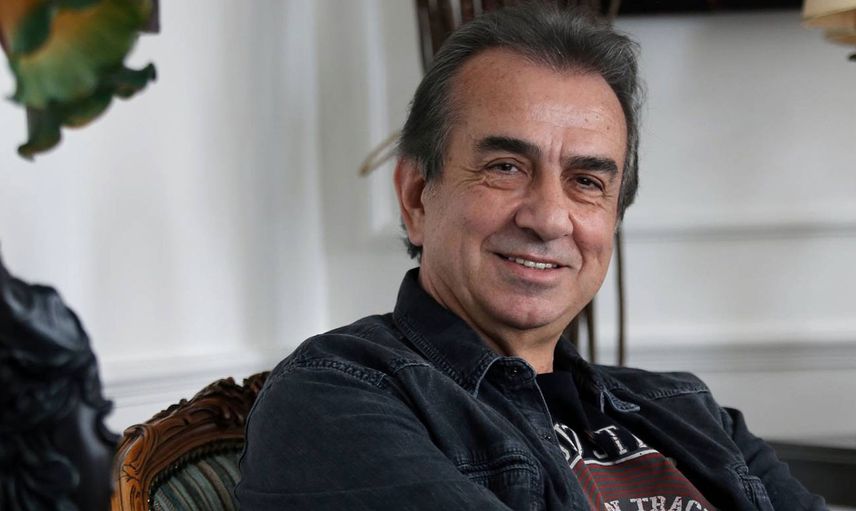 Usta oyuncu Erhan Yazıcıoğlu'nun katıldığı programda yaptığı itiraf gündeme bomba gibi düştü: Kızımın dışkısını yedim