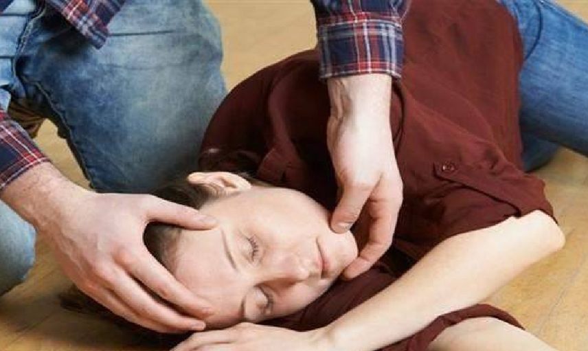 Uykuda epilepsi nöbeti belirtileri nelerdir? Uykuda epilepsi nöbetine müdahale nasıl olur?