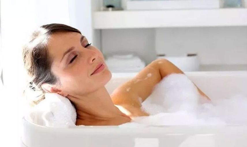 Uzmanlardan günlük banyo yapanlara önemli uyarı! Sık sık yıkanmak o hastalığı tetikliyor