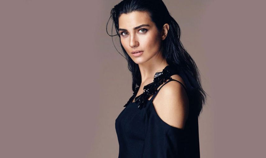 Uzun Süredir Kimseyle Görüntülenmeyen Tuba Büyüküstün'den Aşk İtirafı Geldi!