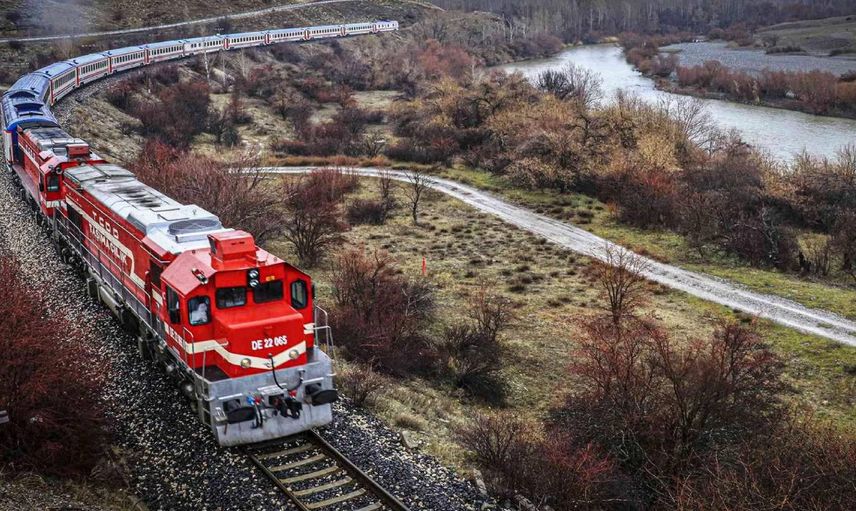 Van Gölü Ekspresi ile unutulmaz anlar yaşayabilirsiniz: İşte doğu turu için ödenmesi gereken bilet fiyatları