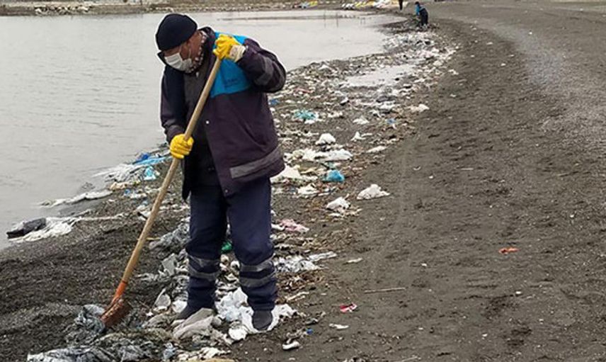 Van Gölü Sahilinden Tonlarca Çöp Çıktı