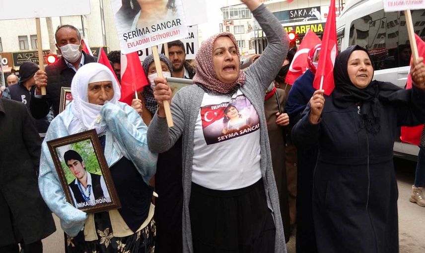 Van'da HDP protestosu: Biz ağlarken HDP'liler düğün yapıyor!