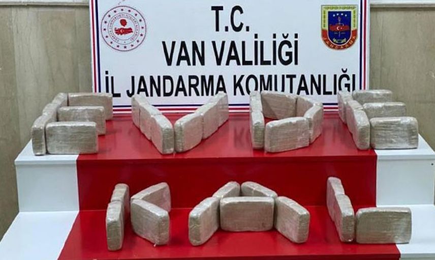 Van'da Narkotik Köpek 51 Kilo Eroin Yakalandı