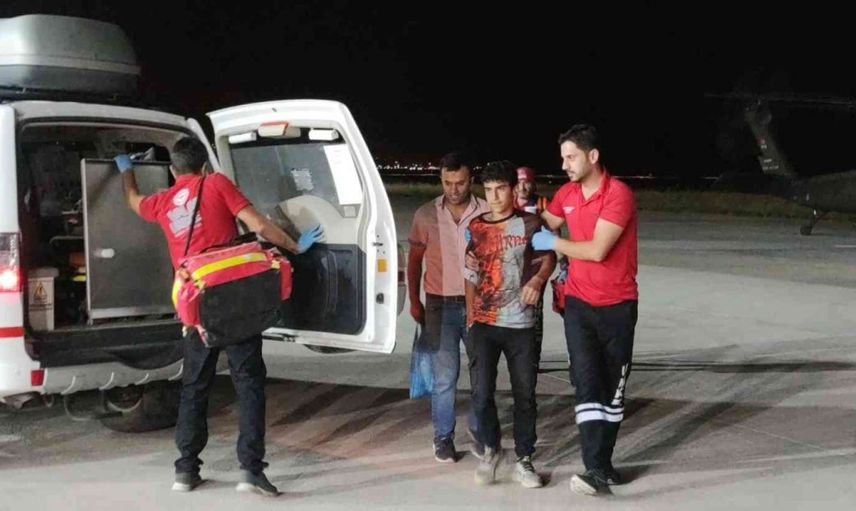 Van'da polis helikopteri bu kez de 15 yaşındaki genç için havalandı! 15 yaşındaki genç hastaneye ulaştırıldı