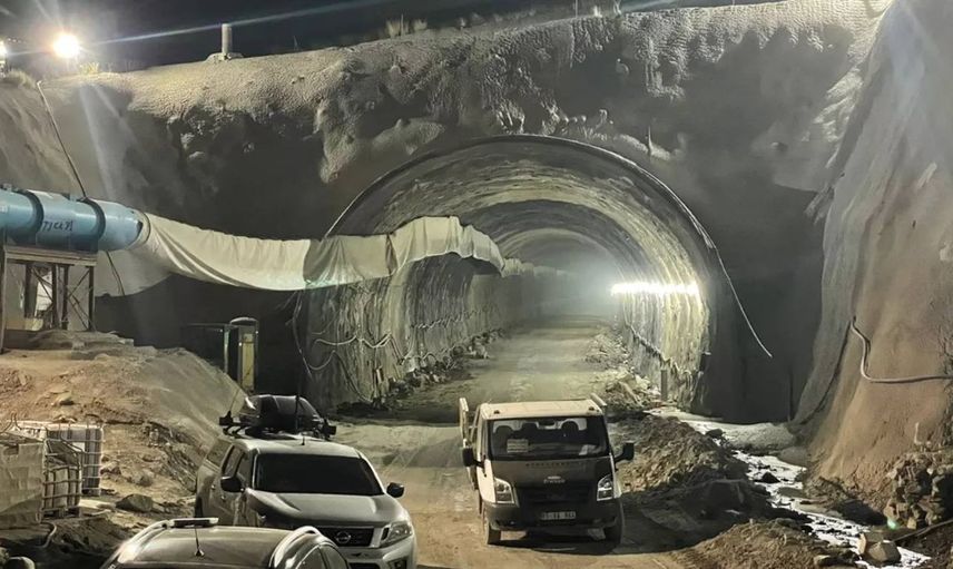 Van’da tünel inşaatı çöktü: Ölü ve yaralılar var
