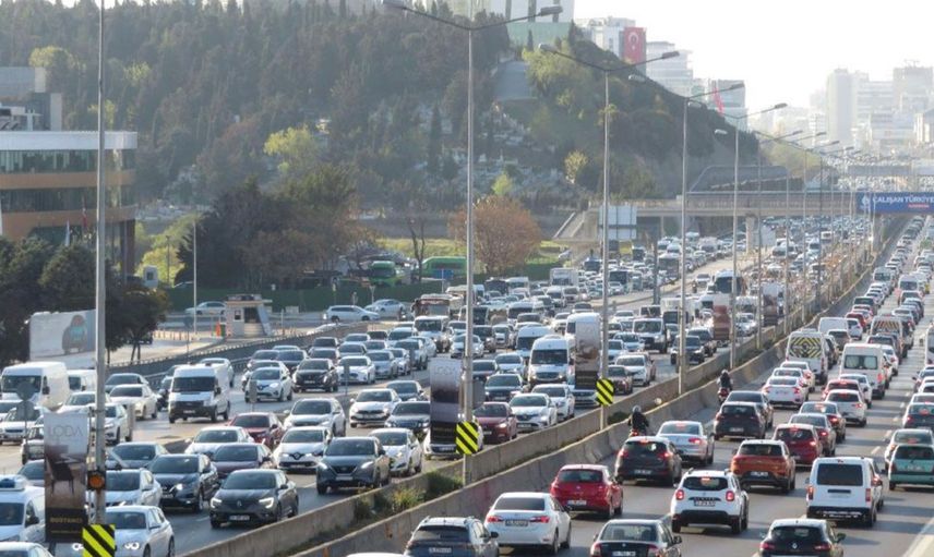 Vatandaşı çileden çıkartan trafik sorununa kesin çözüm: Bakan Uraloğlu müjdeyi verdi