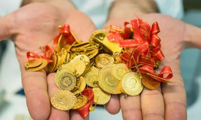 Vatandaşın güvenli limanı altın tahtını sallıyor! Son bir yılın en düşük seviyesini gördü! Uzmanlar art arda uyarıyor
