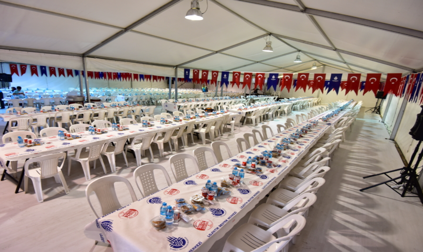 Vatandaşlar bir kuruş bile ödemeden iftar yemekleri önüne geliyor! Belediye müjdeyi duyurdu