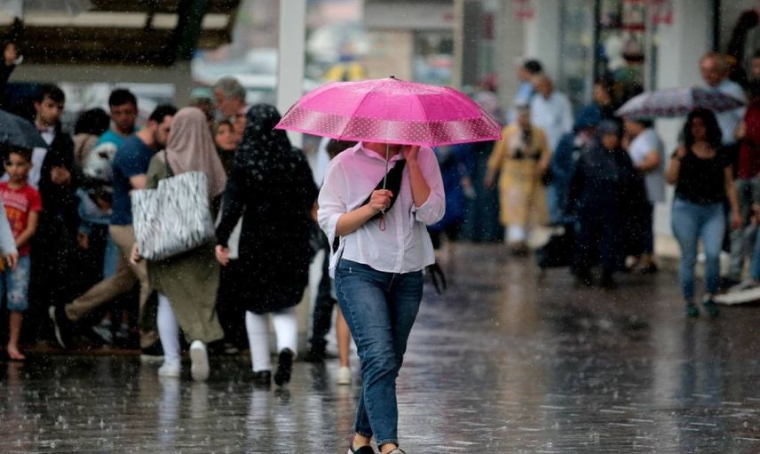 Yağışlar dünle sınırla kalmayacak: Meteoroloji son dakika ile uyardı