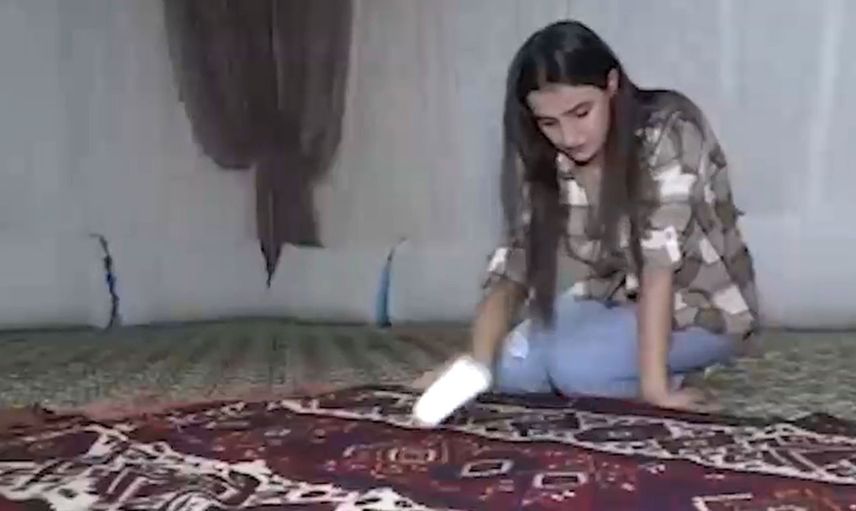 Yaklaşık bir asırlık eşsiz kilime paha biçilemiyor