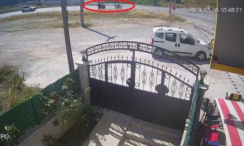 Yalova’da karı kocanın yaşamını yitirdiği motosiklet kazası güvenlik kamerasında