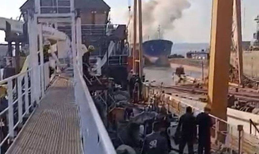 Yalova'daki tersanede kargo gemisinde patlama meydana geldi