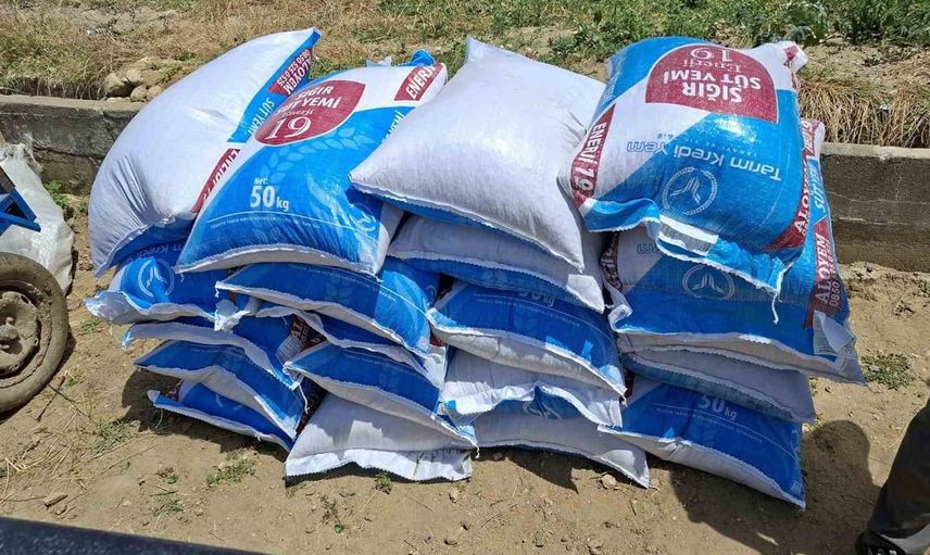 Yangında zarar gören üreticiye yem desteği sağlandı