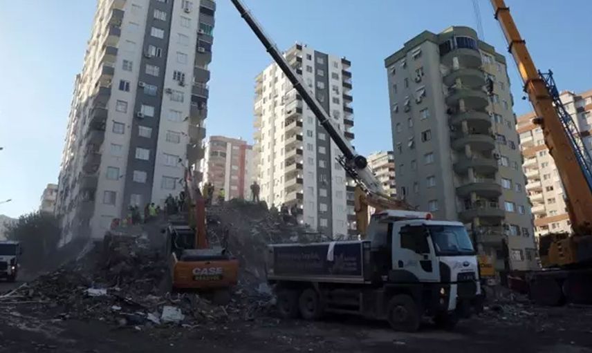Yaptığı bina 84 kişiye mezar oldu: Müteahhidin yalanını Google Earth yakaladı
