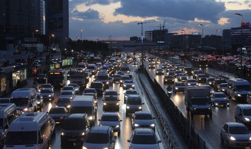 Yarıyıl tatili sona erdi: İstanbul’da ikinci dönem trafiği