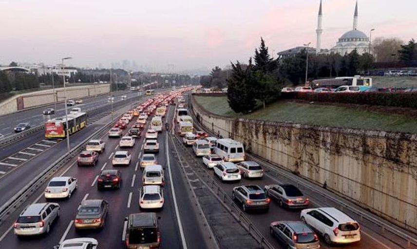 Yasağın Ardından İstanbul’da Trafik Yoğunluğu