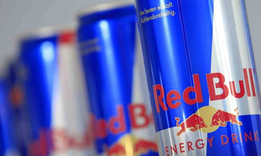 Yatmadan önce enerji içeceği içilir mi, zararı var mı? Uyku öncesi Red Bull içmenin zararları