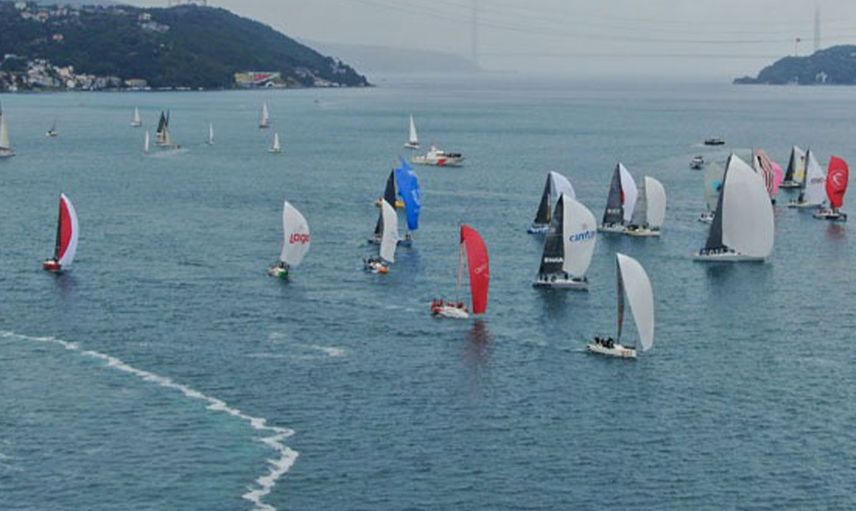 Yelkenler İstanbul Fethi Şerefine Açıldı