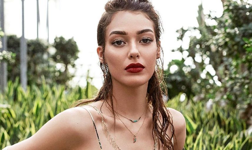 Yeni Evlenme Teklifi Etmişti, Yabancı Damat Ünlü Oyuncu Dilan Çiçek Deniz'i İzlanda'ya Kaçırıyor!