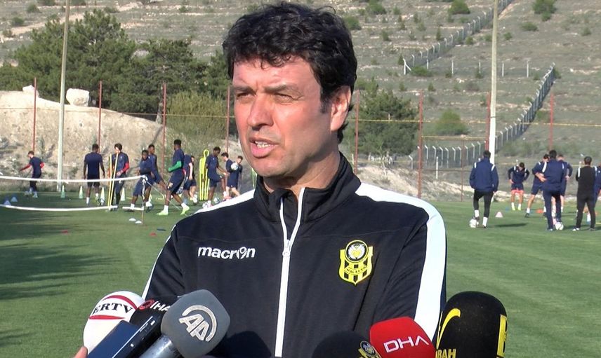 Yeni Malatyaspor Teknik Direktörü Cihat Arslan, Beşiktaş ve Galatasaray'ın Mustafa Esihellaç'ı transfer etmek istediğini açıkladı