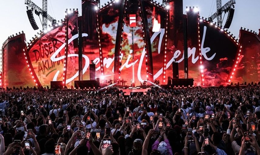 Yıldız Tilbe ve Semicenk, İstanbul Festivali'nde Unutulmaz Bir Konser Verdi
