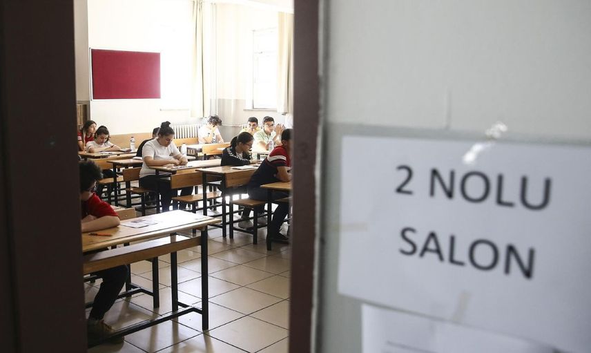 YKS’de ikinci raund başladı: Milyonlarca aday Alan Yeterlilik Testleri oturumuna girdi
