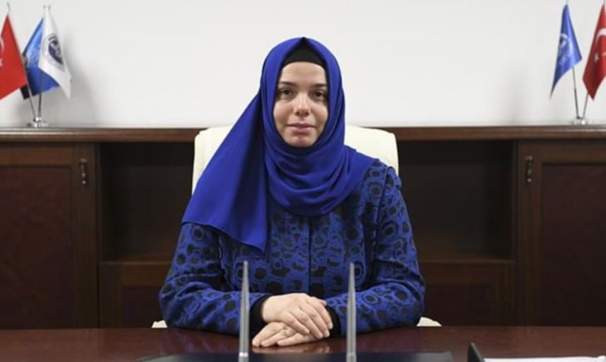 Yoksula nasihat veren Diyanet’in 2 numarası çifte maaşlı çıktı!