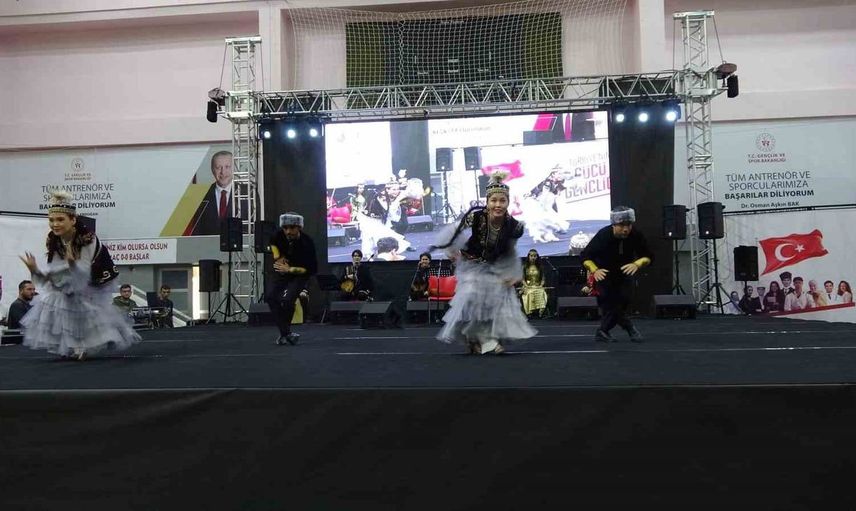 Yozgat'ta 19 Mayıs Gençlik ve Spor Bayramı Coşkuyla Kutlandı