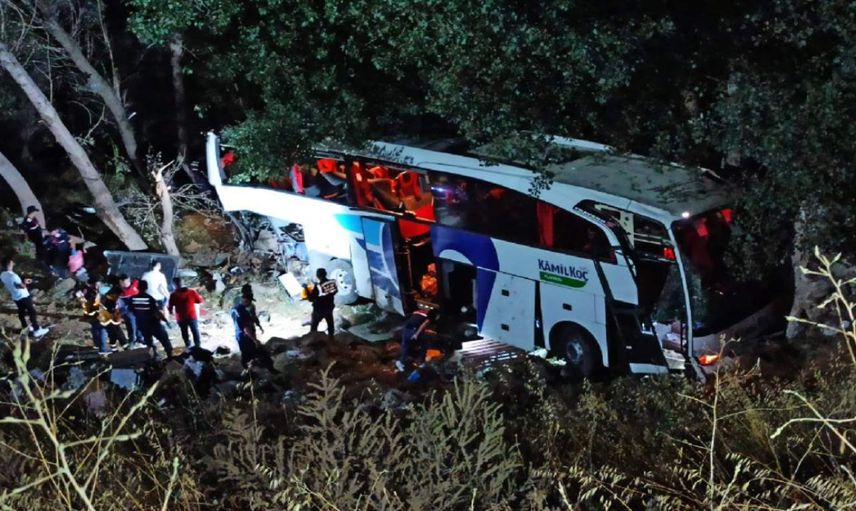 Yozgat’ta otobüs şarampole uçtu: 12 kişi hayatını kaybetti 19 yaralı var