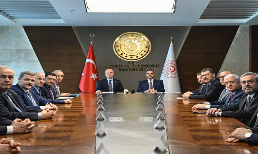 Yükseköğretimde sanayi iş birliği güçleniyor: Üniversite ve sanayi kuruluşları arasında iş birliği protokolü imzalandı!