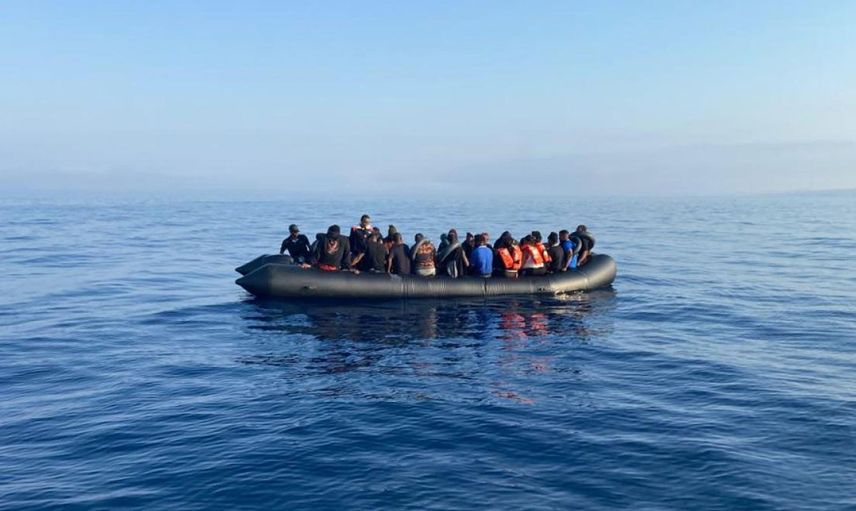 Yunanistan 47 göçmeni soğuk sularda bıraktı: Türk ekipleri kurtardı!