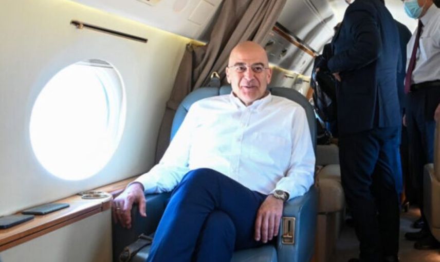 Yunanistan Savunma Bakanı Dendias Brüksel Yolunda