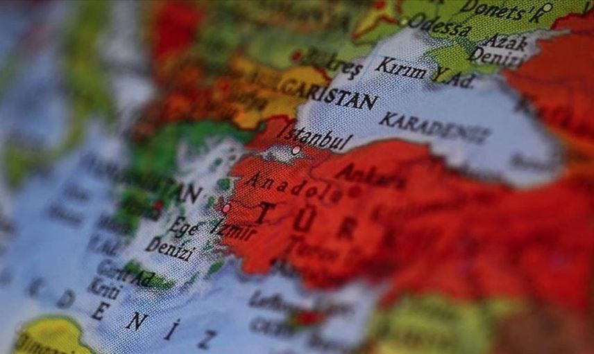 Yunanistan tahriklere devam ediyor: Yunan komutandan skandal fotoğraf