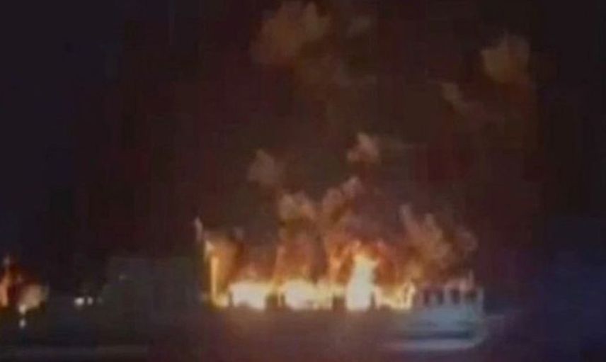 Yunanistan'da Yangın Paniği! Çıkan Yangın 288 Kişiyi Gemiye Hapsetti