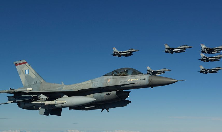 Yunanistan’dan skandal hareket: Türk köylerinde alçak uçuşa başladı