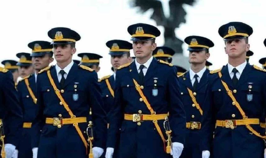 Yüzbaşı nedir, nasıl olunur? Yüzbaşı olmak için istenen görev süreleri