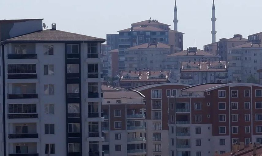Yüzde 300’ün zammın üzerine 1 yıllık peşinat! Öğrenciler konut fiyatlarını görünce isyan etti