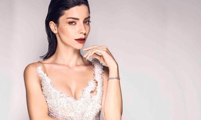 Yüzüğünü paylaştı ortalığı karıştırdı: Merve Boluğur evleniyor mu?