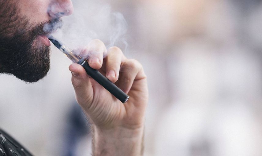 Zararsız Olarak Kullanılan Elektronik Sigaralardaki Büyük Tehlike!