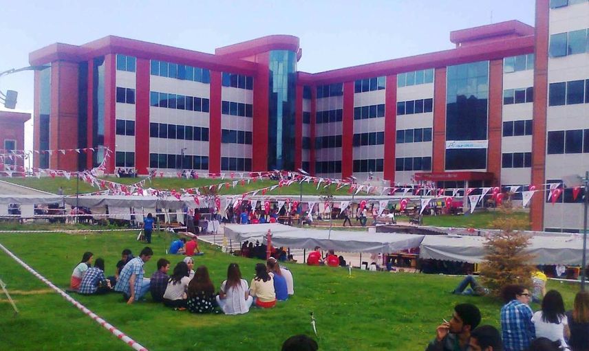 Zaza Dili ve Edebiyatı bölümü nedir, hangi üniversitelerde var? Zaza Dili ve Edebiyatı bölümünde hangi dersler var, bölüm mezunları hangi ünvanı alır? Zaza Dili ve Edebiyatı bölümü hakkında detaylı bilgiler